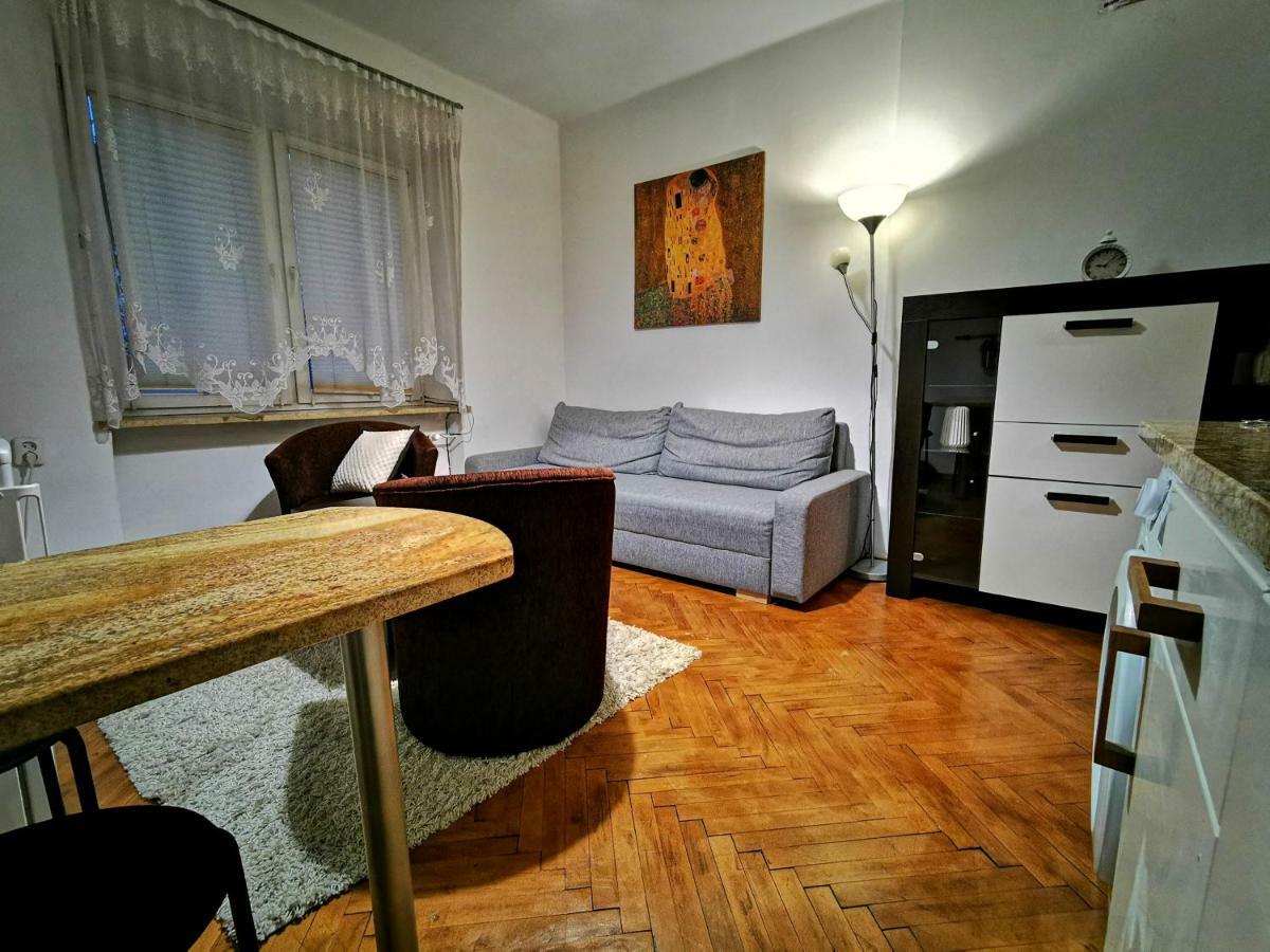 Krakow Centrum Gurgacza Apartments Ngoại thất bức ảnh